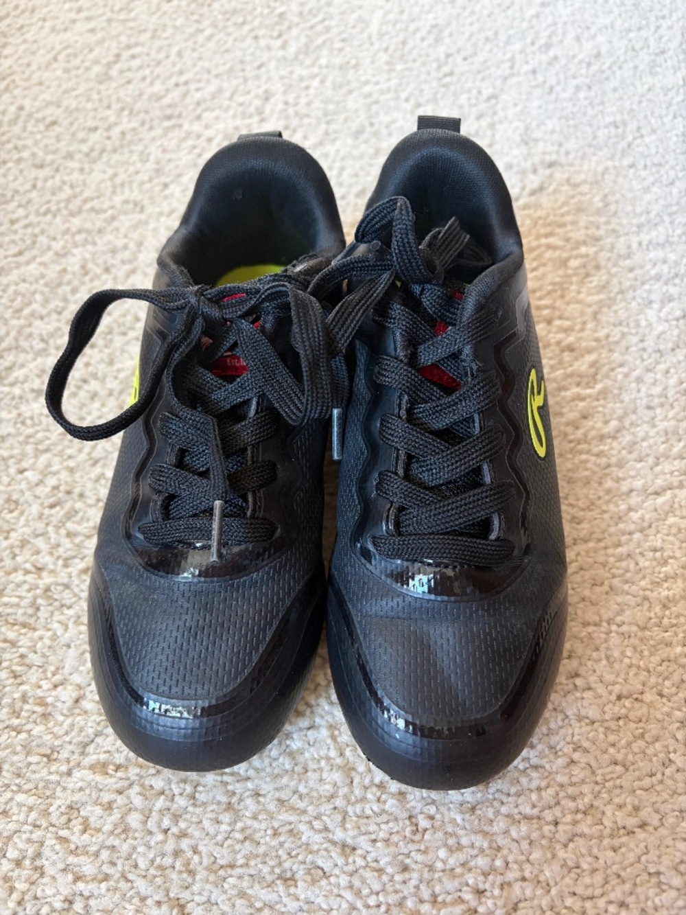 Kids Rawlings baseball cleats
